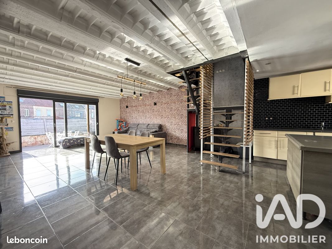 Maison 4 pièces 115 m² · à Hénin-Beaumont · 115 m² · 178 000 €