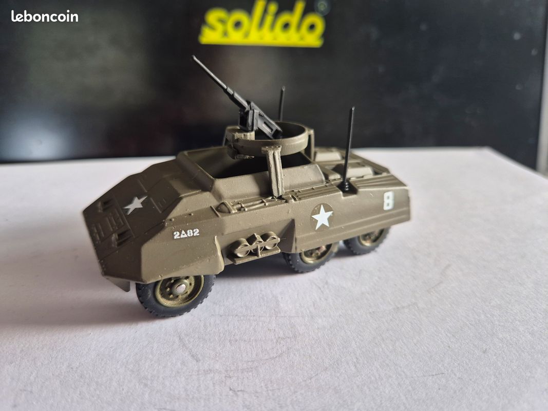 Solido militaire combat car M20 de 2 eme DB