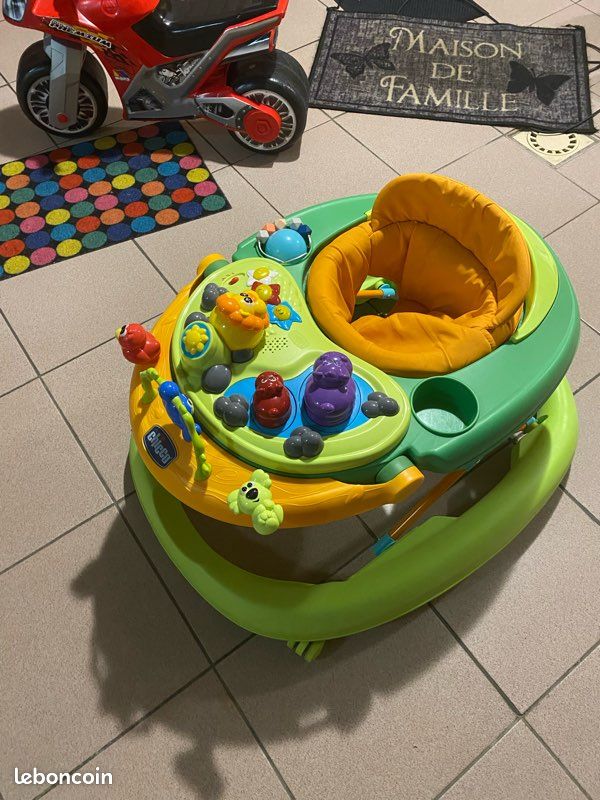 Trotteur bébé "Chicco" (image 1)