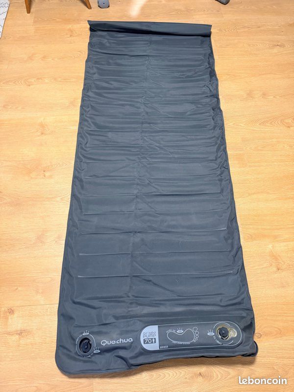Matelas 1 place de camping avec pompe intégrée (image 1)