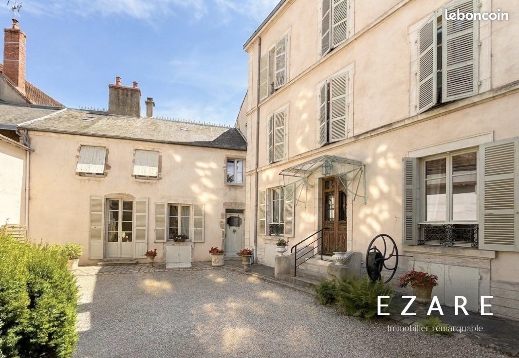 Maison 10 pièces 216 m² · à Arnay-le-Duc · 216 m² · 335 000 €