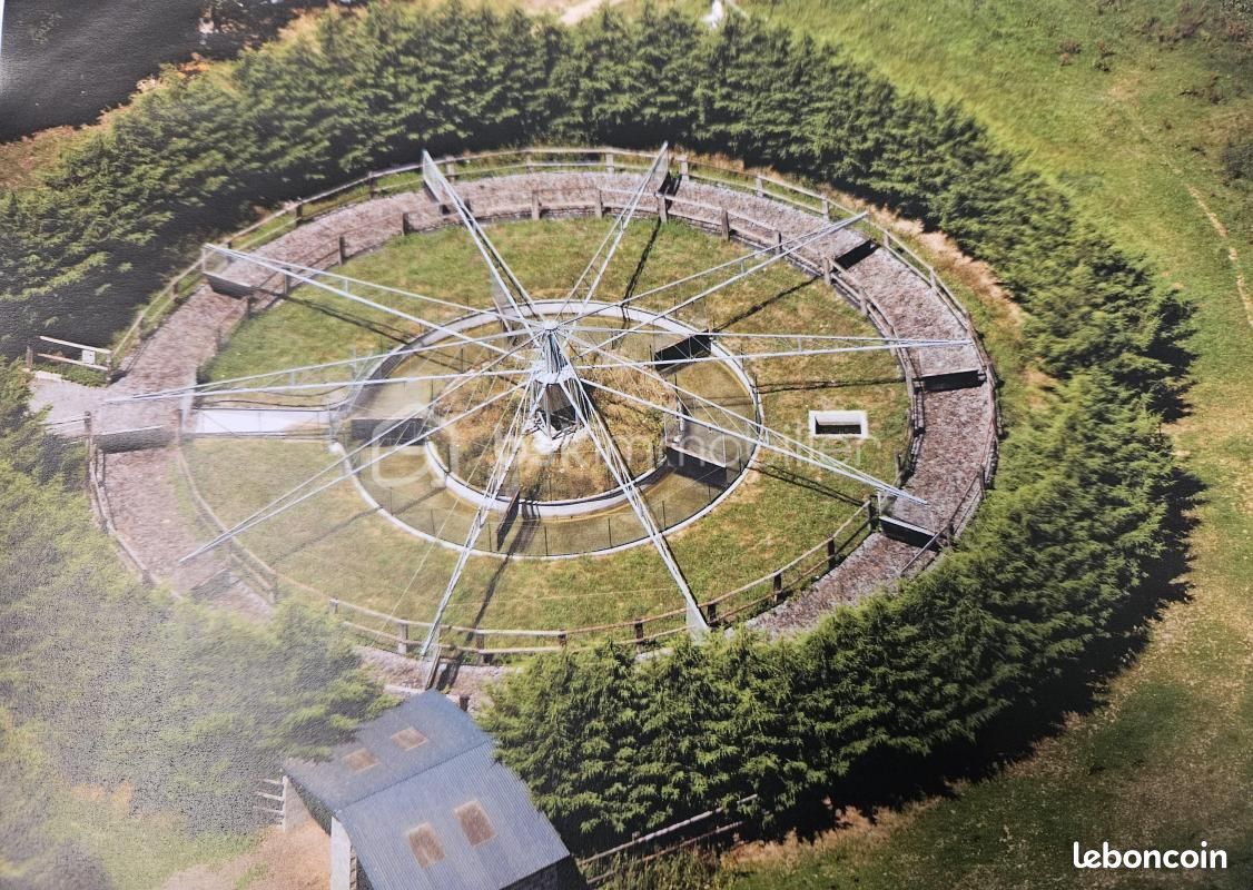 Terrain 400000 m² · à Nantes · 735 000 €