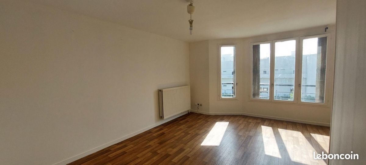 Appartement 1 pièce 31 m² · à Évry-Courcouronnes · 31 m² · 590 €/mois