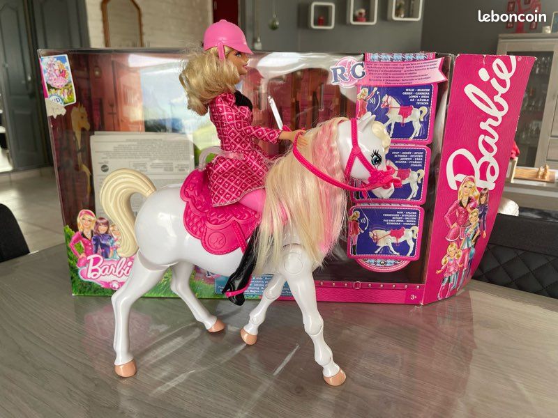 Barbie et son cheval de concours Jeux Jouets