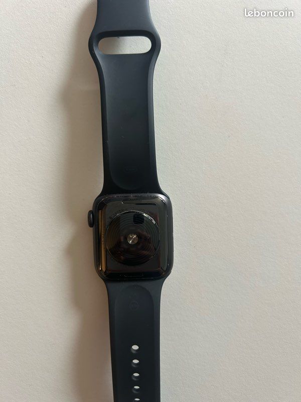 Apple Watch SE 40mm Space Gray + 3 bracelets + boîte & chargeur (image 6)