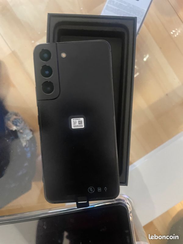 Samsung s22 noir neuf (image 2)