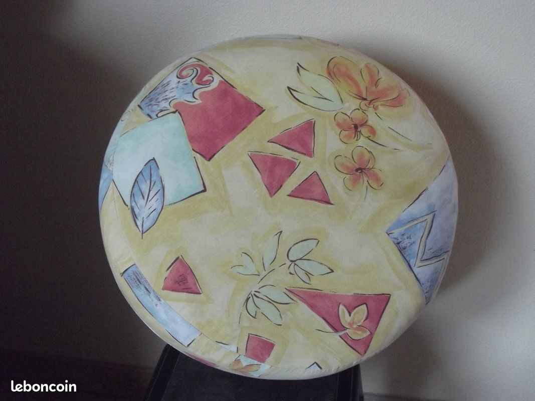 Pouf ou repose pieds (image 2)