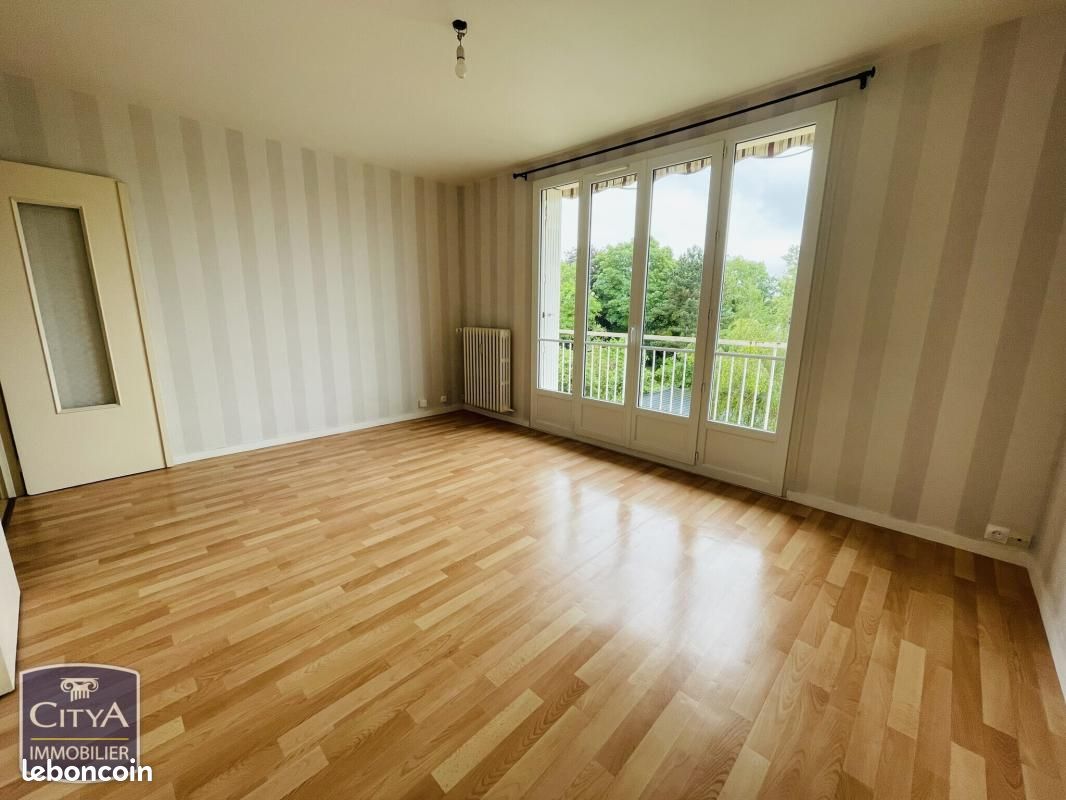 Appartement 3 pièces 55 m² · à Châteauroux · 55 m² · 76 000 €