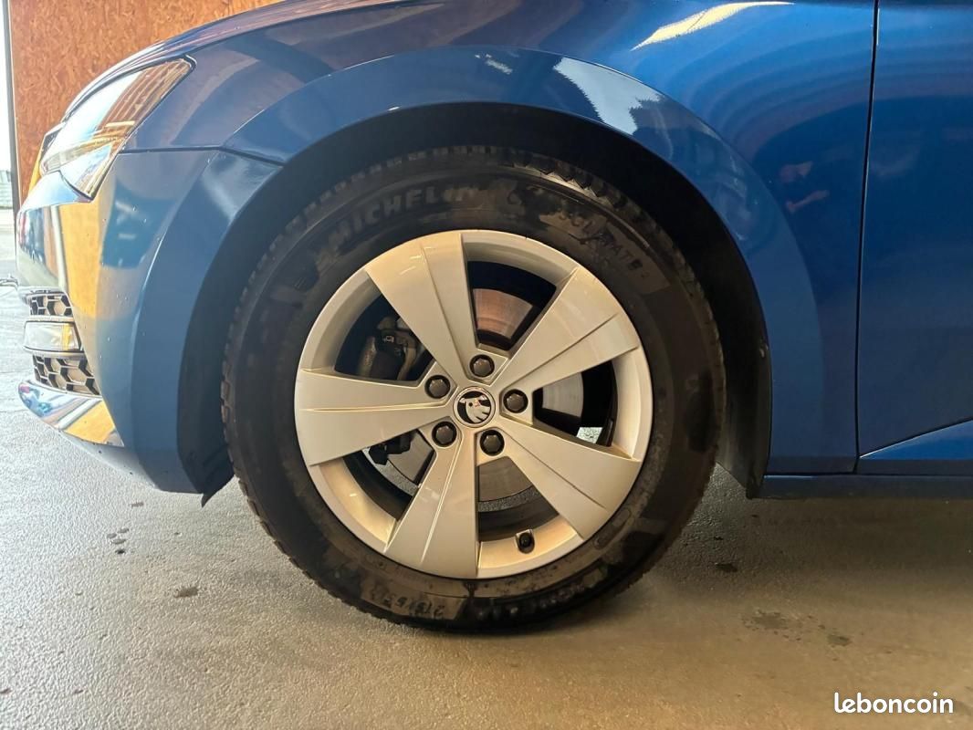 Skoda Superb Combi 2.0 TDI 150 DSG BUSINESS (image 9)