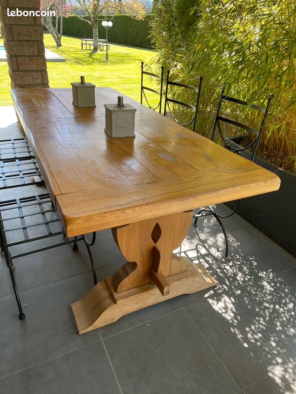 Table monastère (image 1)