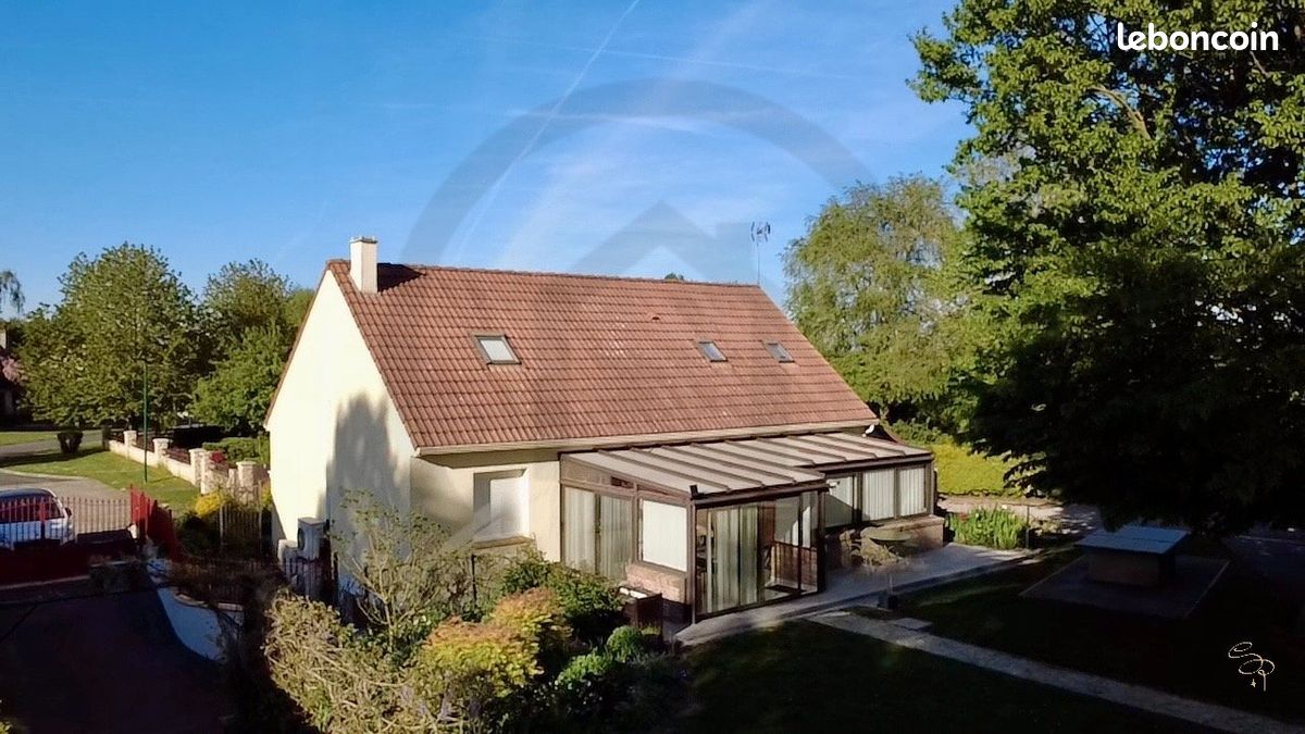 Maison 8 pièces 139 m² · à Ételfay · 139 m² · 235 000 €