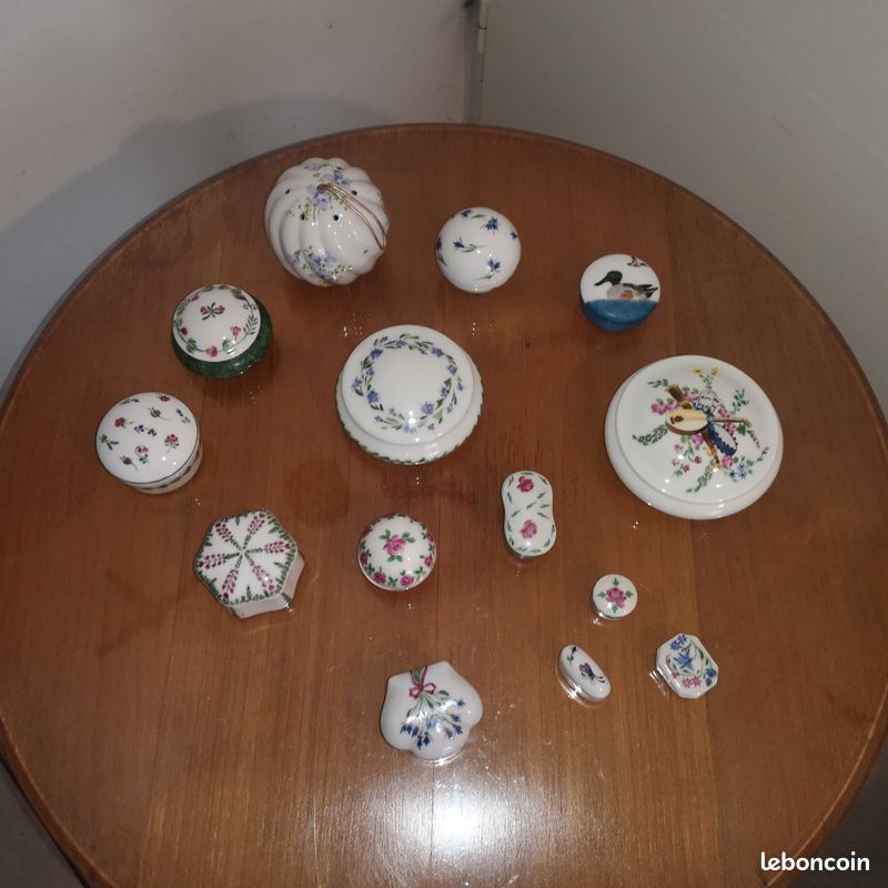 Lot 13 boîtes Limoges + 1 boule de senteur en porcelaine – Parfait état (image 1)