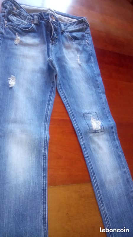 Jeans destroy de chez Jennifer (image 1)