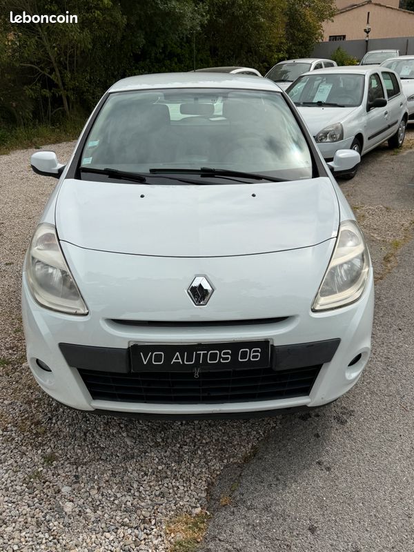 Renault Clio III 1,5 Dci 75cv Societé (image 1)