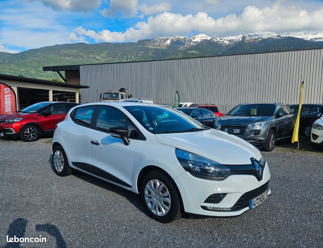 Clio 1.2 16v 75 life 12/2017 garantie 6 mois (image 3)