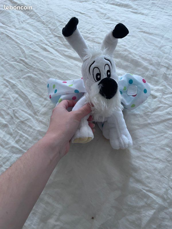 Peluche Idéfix Parc Astérix (image 1)