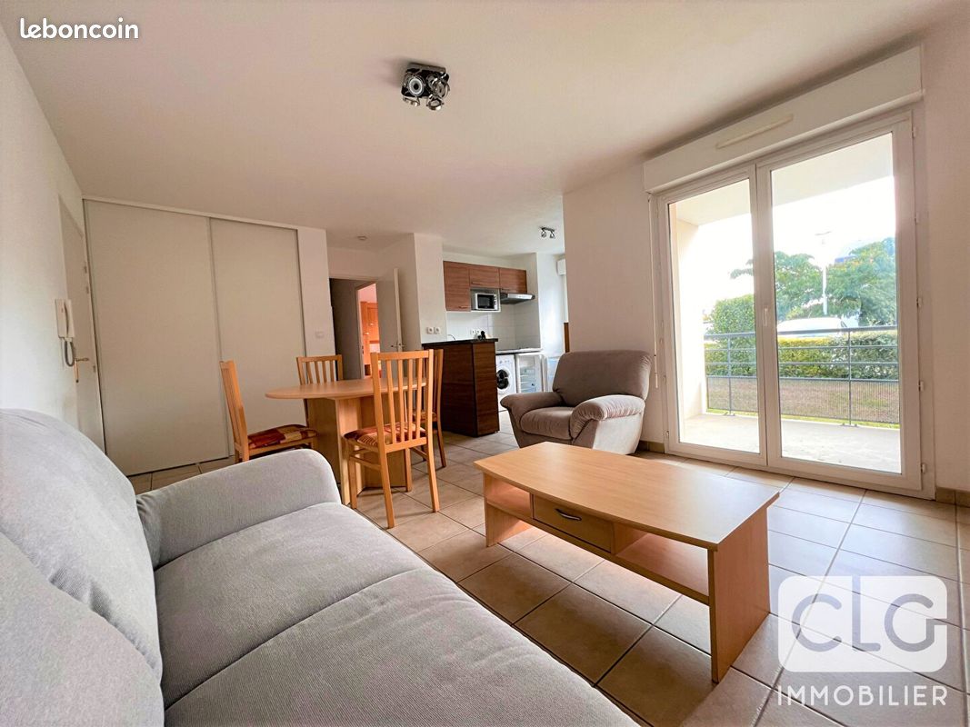 Appartement 2 pièces 42 m² · à Pont-l'Abbé · 42 m² · 670 €/mois