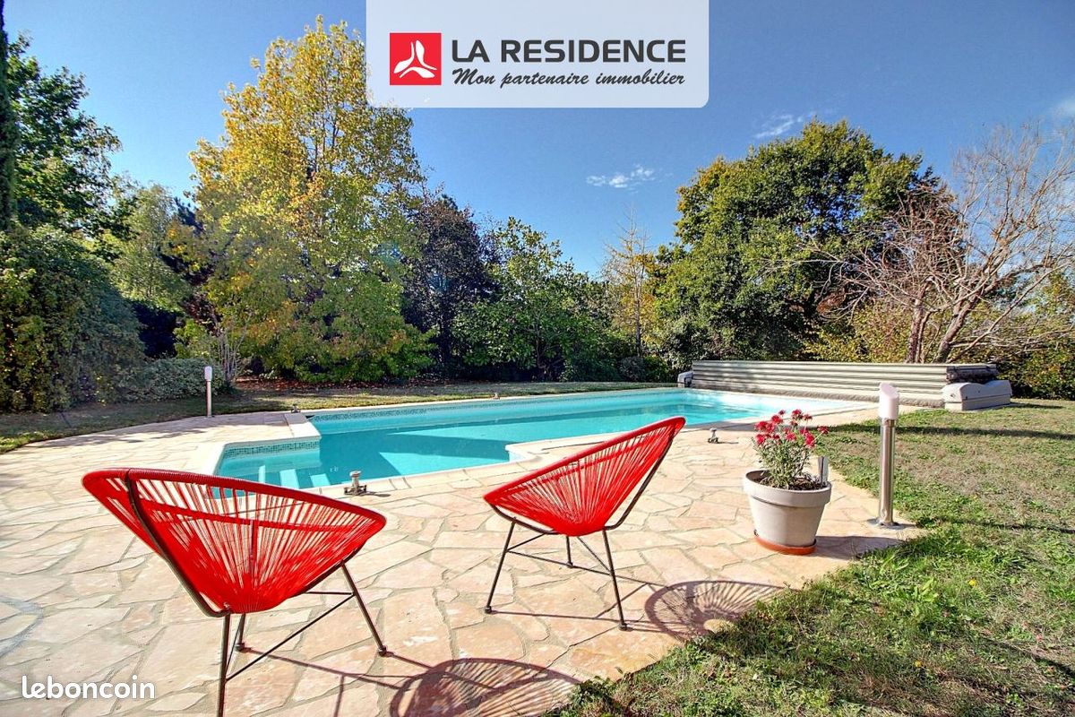 Maison 11 pièces 270 m² · à Chambourcy · 270 m² · 1 417 000 €