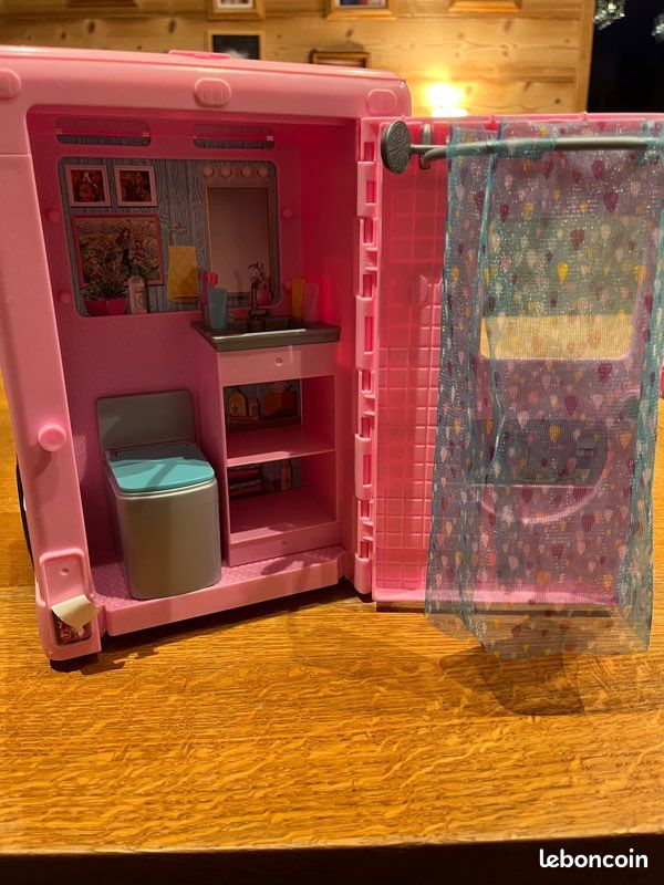 Barbie camping car de rêve (image 4)