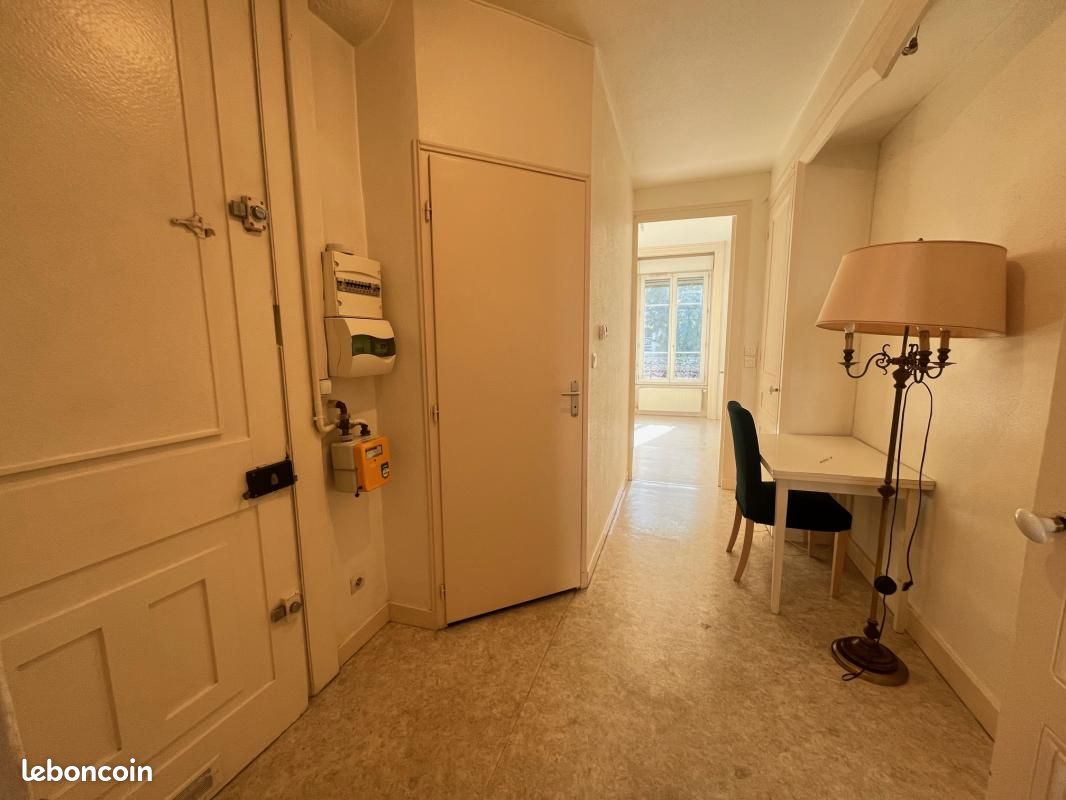 Appartement 2 pièces 34 m² · à Saint-Étienne · 34 m² · 330 €