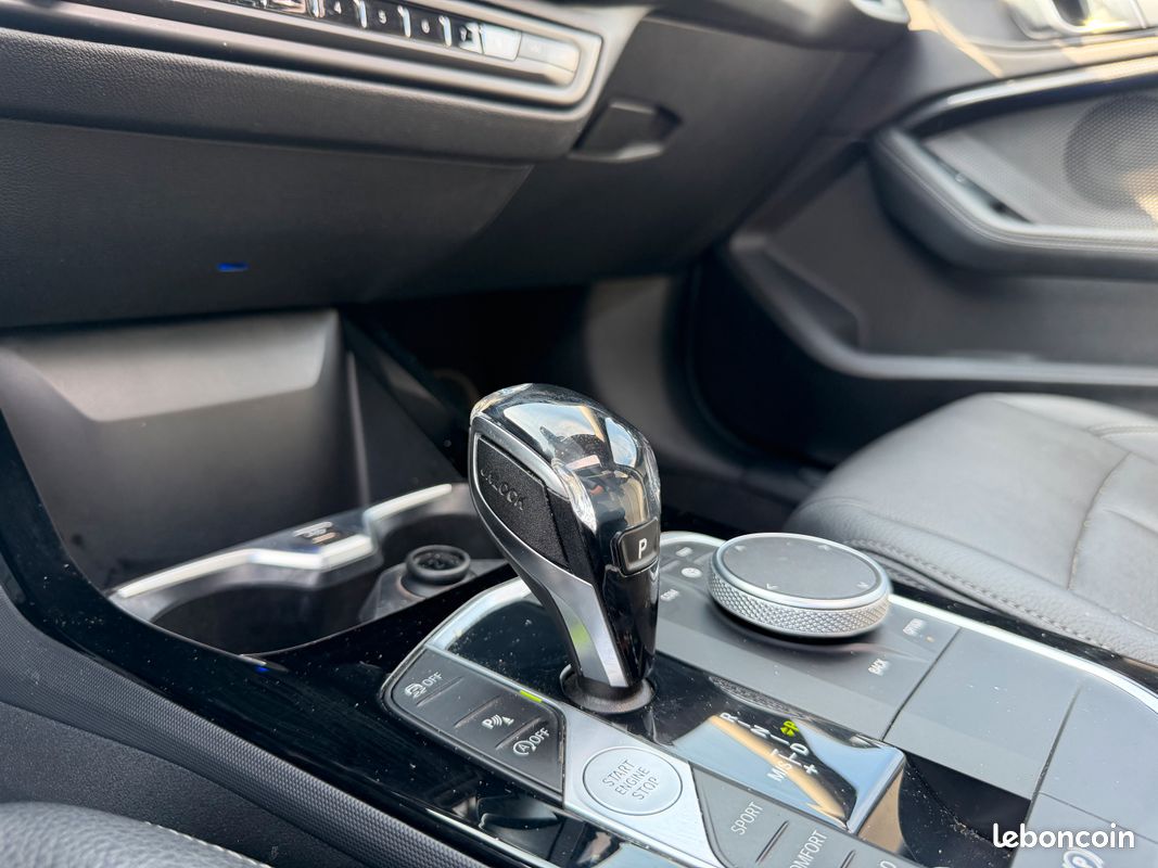 BMW Série 1 118i 1.5 i 12V DCT7 140 cv Lounge (image 10)