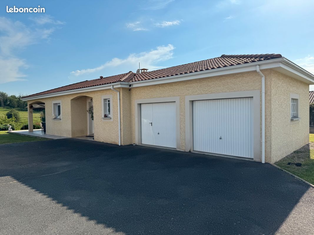 Maison 3 pièces 100 m² · à Essertines-en-Donzy · 100 m² · 245 000 €