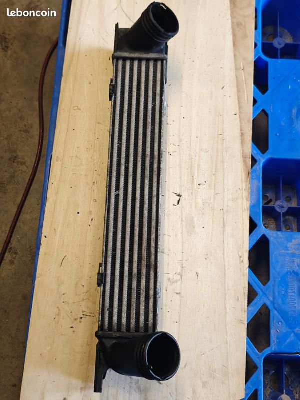 Échangeur d'air / Intercooler BMW Série 1 E81 E87 LCI Série 3 E90 E91 E92 N47 OEM (image 3)