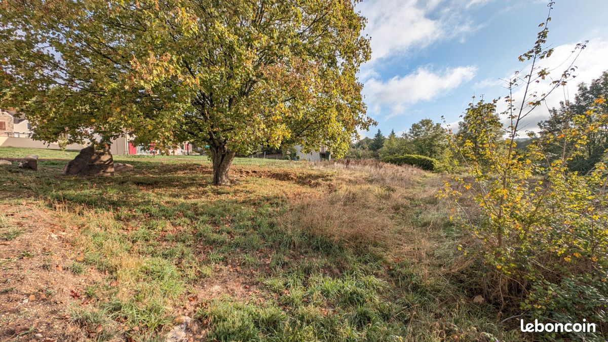 Terrain 736 m² · à Villeneuve-sur-Bellot · 736 m² · 63 000 €