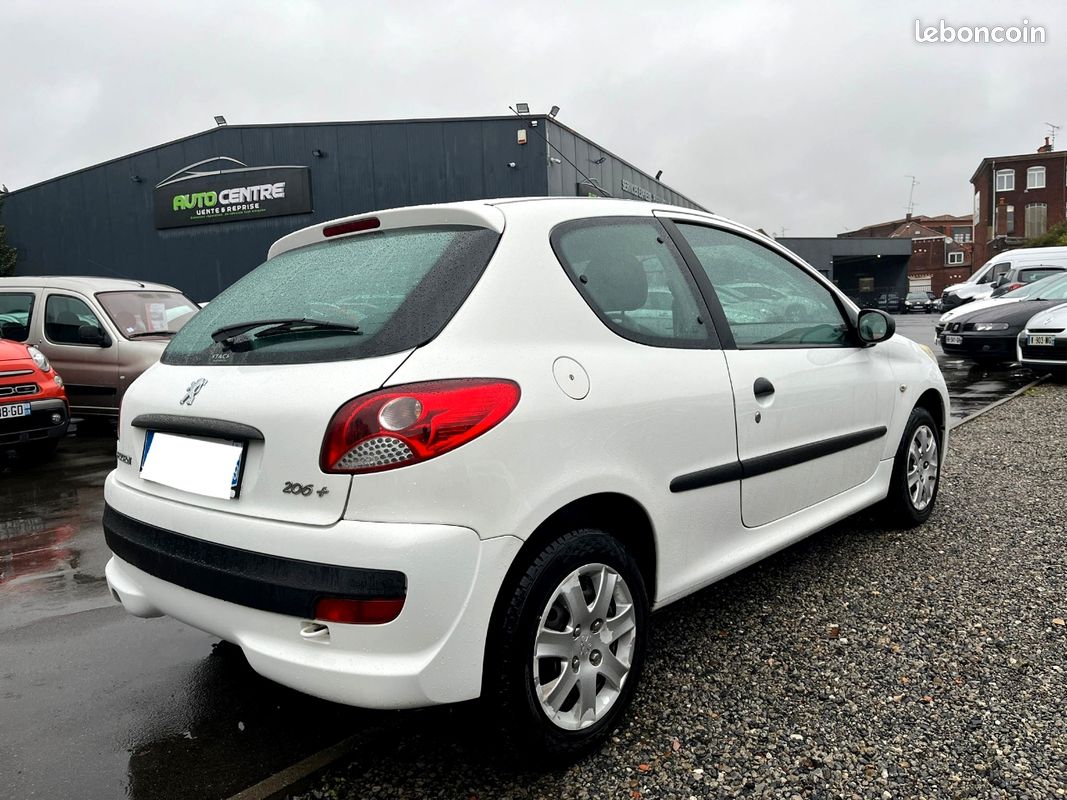 Peugeot 206+ 1.1 60cv 115000 kms (image 3)