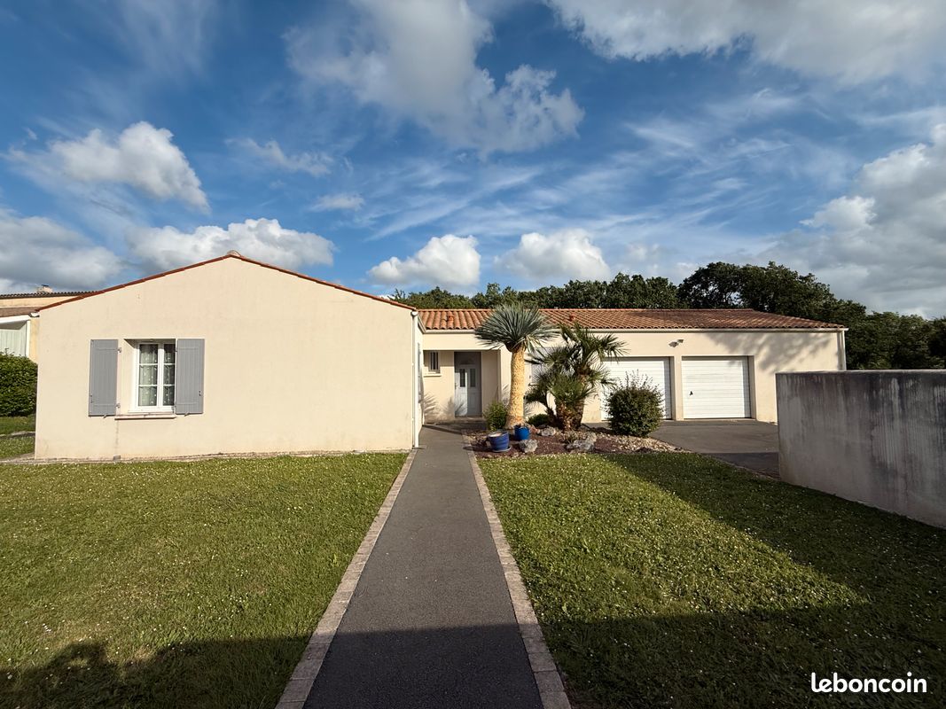 Maison 4 pièces 108 m² · à Pisany · 108 m² · 250 000 €