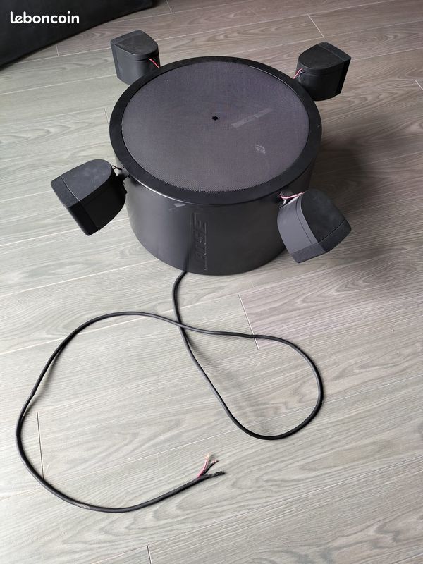 Enceinte Freespace 3 Bose caisson + 4 satellites (image 1)