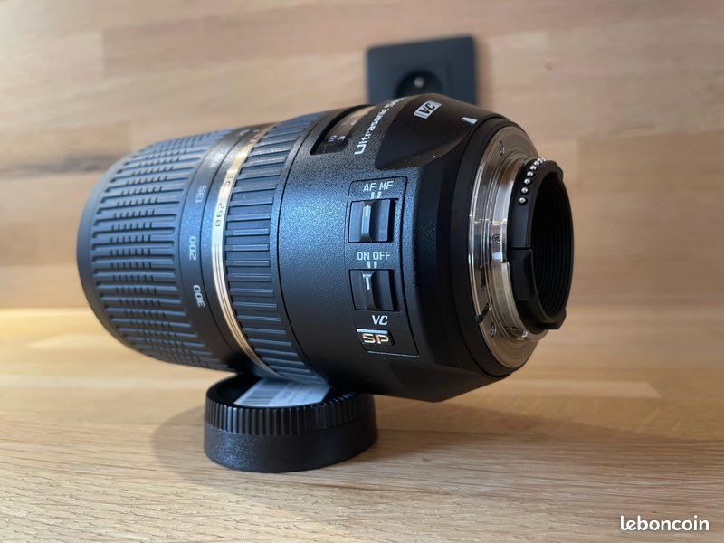 Tamron SP 70-300mm F/4-5.6 Di VC USD (A005) Objectif à focale variable