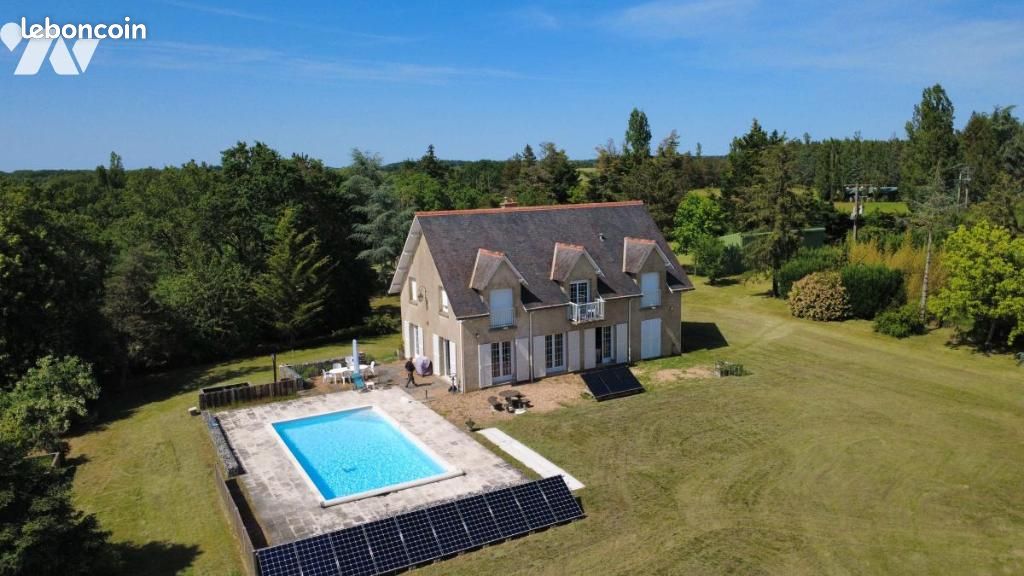Maison 6 pièces 217 m² · à Saint-Étienne-de-Chigny · 217 m² · 451 900 €