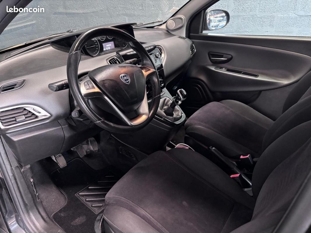 LANCIA YPSILON 1.2 69CH FINITION Elefantino Pack - GARANTIE 6 MOIS MINIMUM (image 7)