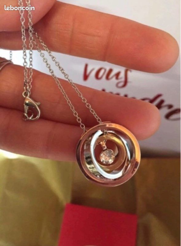 Pendentif Collier Anneaux grave Love You MOM Je t'aime Maman