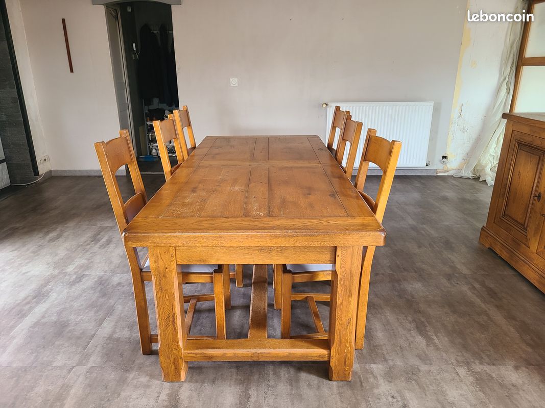 Table et chaises et salle à manger disponible jusque début septembre (image 3)