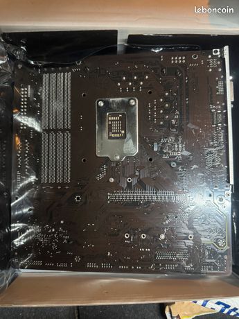 Gigabyte Z490M Ultra Durable – Socket LGA1200 – Intel 10ᵉ & 11ᵉ Génération – DDR4 – PCIe 4.0 6
