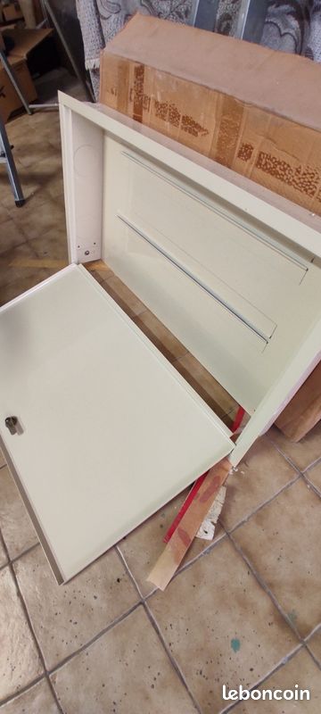Coffret metalique à encastrer (image 4)
