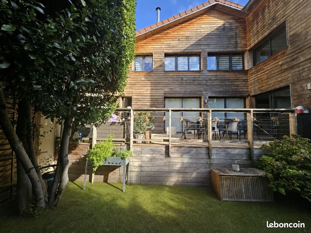 Maison 5 pièces 156 m² · à Ville-d'Avray · 156 m² · 1 400 000 €