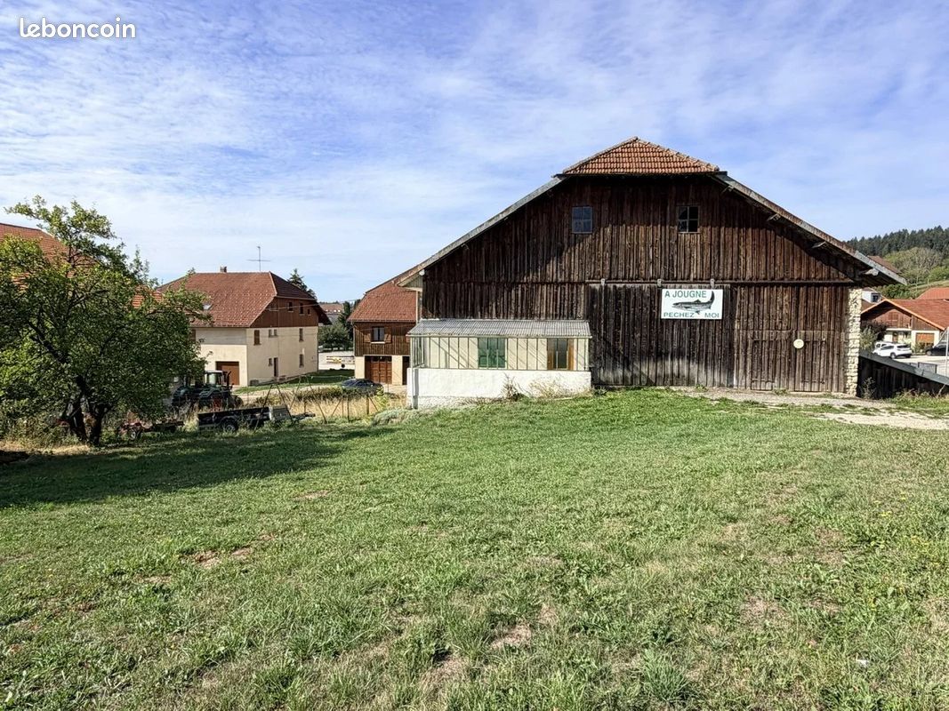 Maison 6 pièces 73 m² · à Saint-Point-Lac · 73 m² · 255 000 €