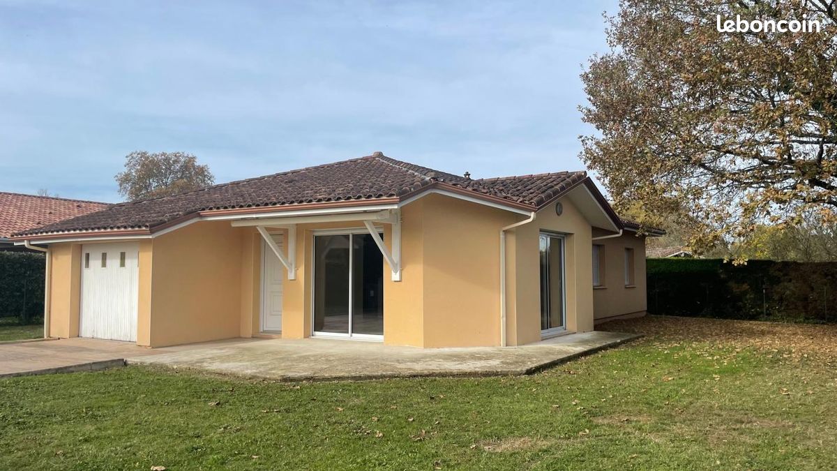 Maison 5 pièces 99 m² · à Saint-Pierre-du-Mont · 99 m² · 1 050 €
