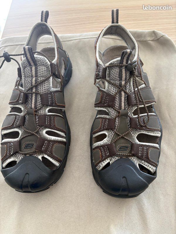 Sandales hommes Skechers pour randonnée (image 2)