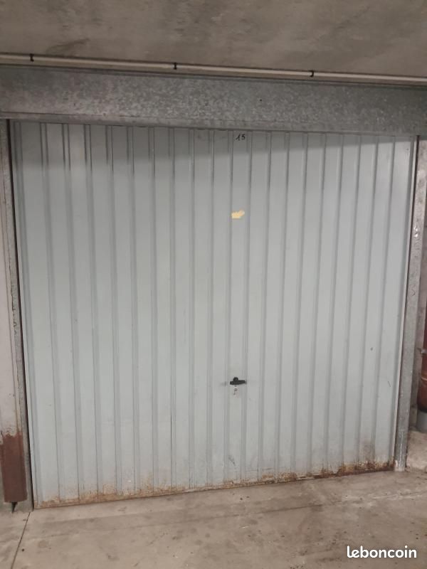 Parking 12 m² · à Besançon · 12 m² · 78 €/mois