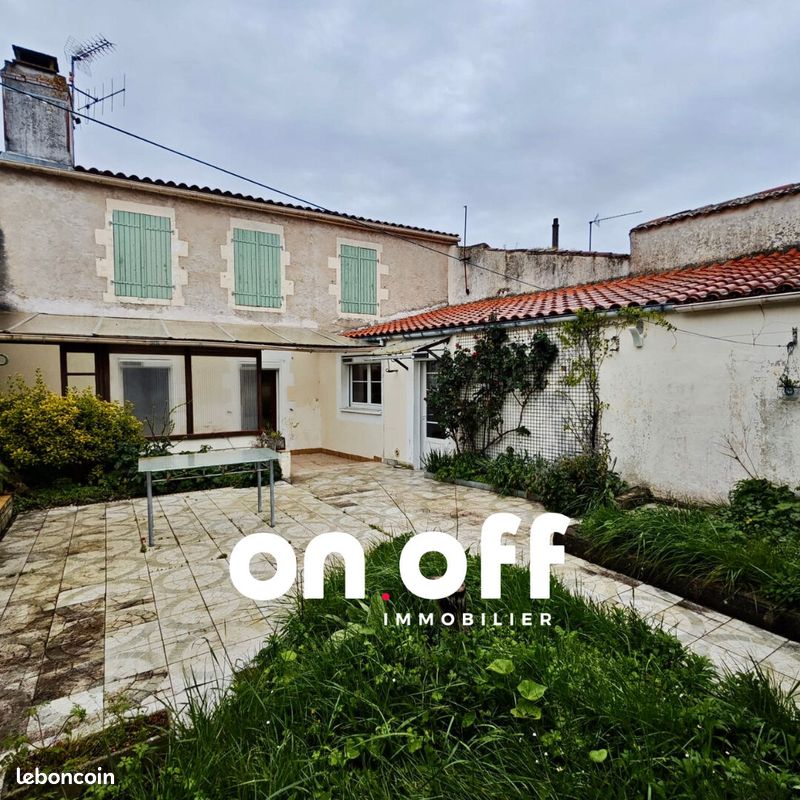Maison 5 pièces 106 m² - Marans 17230 (image principale 8)