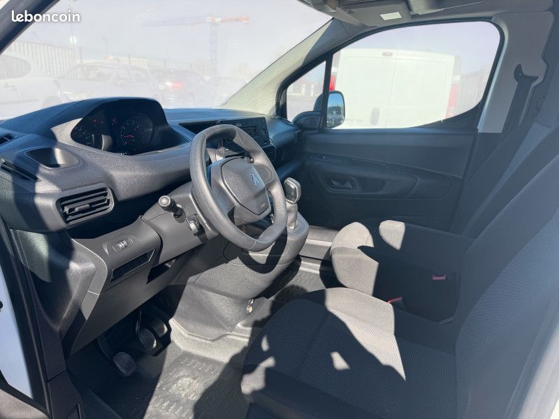 Peugeot PARTNER STANDARD 1000KG BLUEHDI 75CH GRIP 4CV (image 2)