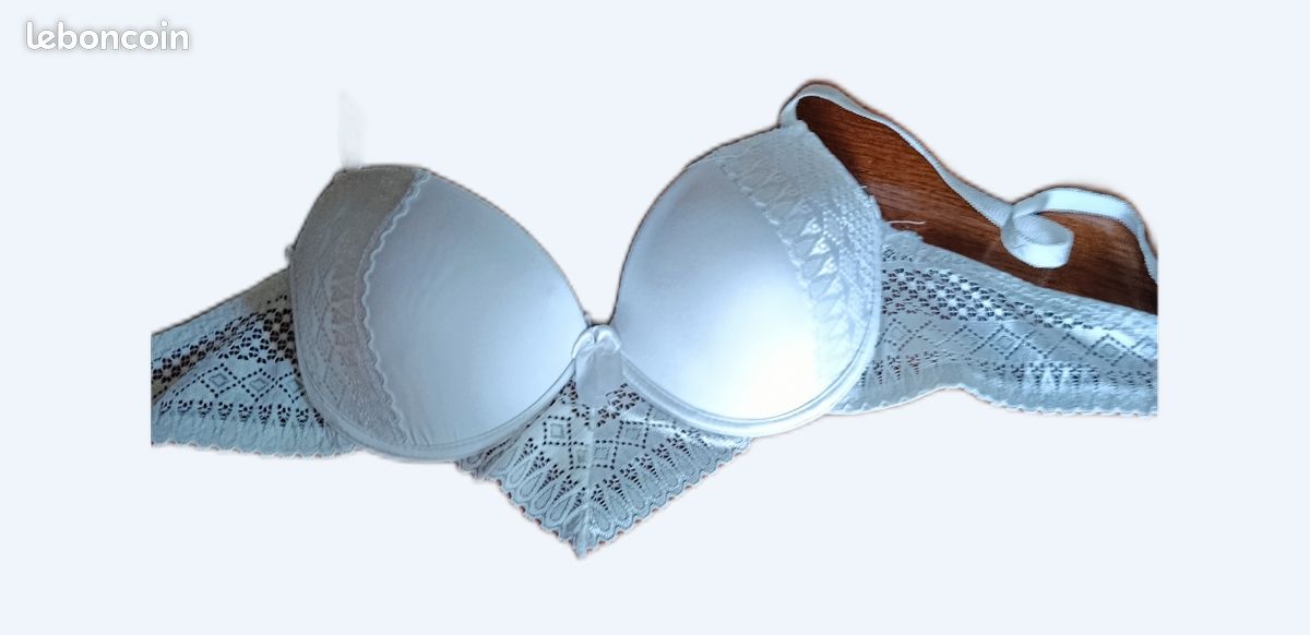 Soutien gorge neuf blanc marque inoo taille 95 B Vêtements