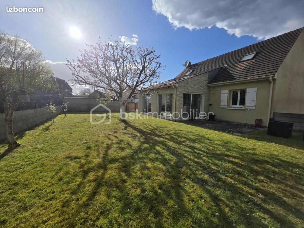 Maison 5 pièces 118 m² · à Nemours · 118 m² · 299 000 €