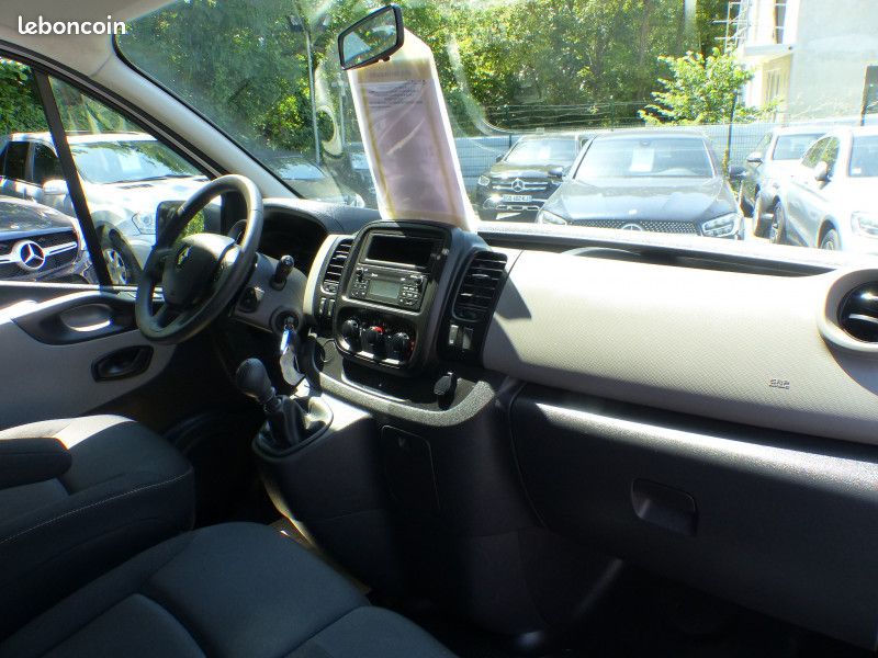 Renault TRAFIC III COMBI L1 1.6 DCI 125CH ENERGY LIFE 9 PLACES (image 14)