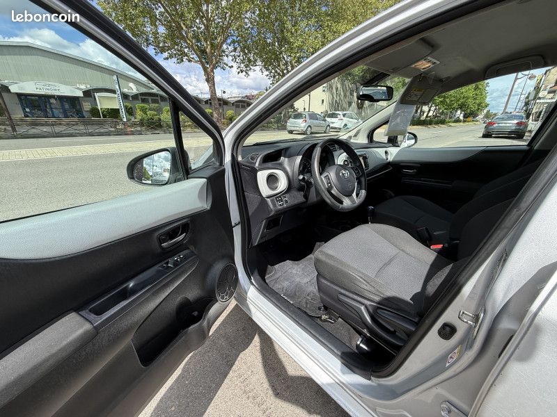Toyota YARIS HSD 100H BUSINESS 5P (image 4)