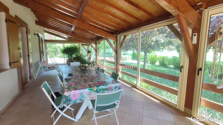Gîte 11 pièces 382 m²